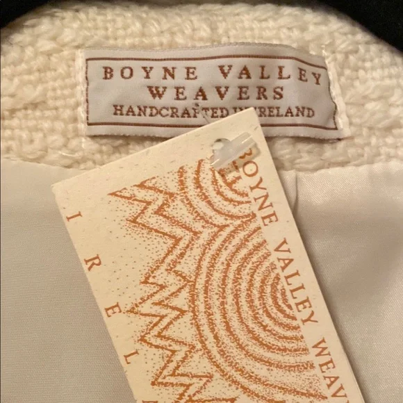 Vintage Boyne Valley Wool
Knit Coat Ivory
Handcrafted Lined Buttons
Pockets Med - Picture 3 of 11
